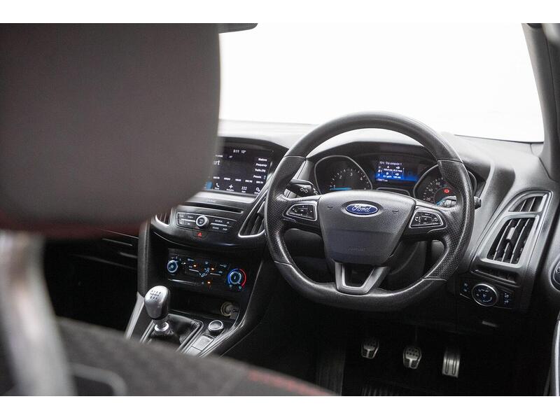 Ford Focus 1.5 TDCi ST-Line Euro 6 (s/s) 5dr - U1480
