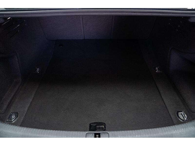 Audi A4 2.0 TDI ultra Sport S Tronic Euro 6 (s/s) 4dr - U1483