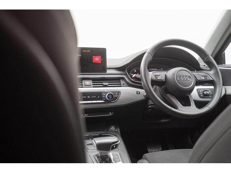 Audi A4 2.0 TDI ultra Sport S Tronic Euro 6 (s/s) 4dr - U1483
