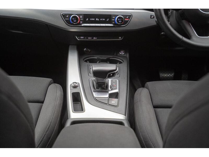 Audi A4 2.0 TDI ultra Sport S Tronic Euro 6 (s/s) 4dr - U1483