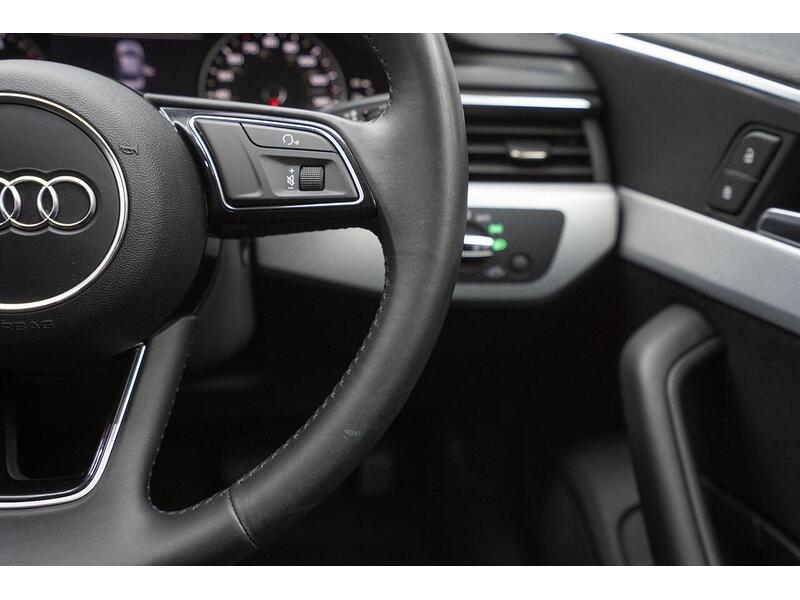 Audi A4 2.0 TDI ultra Sport S Tronic Euro 6 (s/s) 4dr - U1483