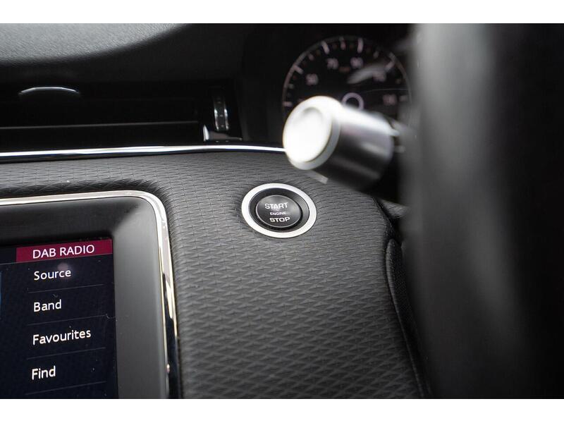 Land Rover Range Rover Evoque 2.0 D180 R-Dynamic S Auto 4WD Euro 6 (s/s) 5dr - U1486