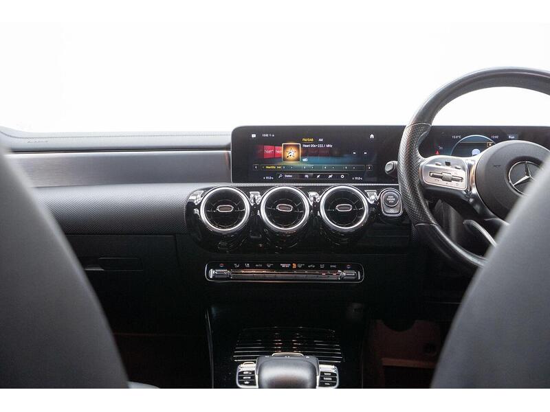 Mercedes-Benz CLA 1.3 CLA200 AMG Line Coupe 7G-DCT Euro 6 (s/s) 4dr - U1487