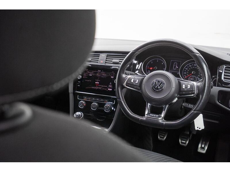 Volkswagen Golf 2.0 TDI R-Line Euro 6 (s/s) 5dr - U1495