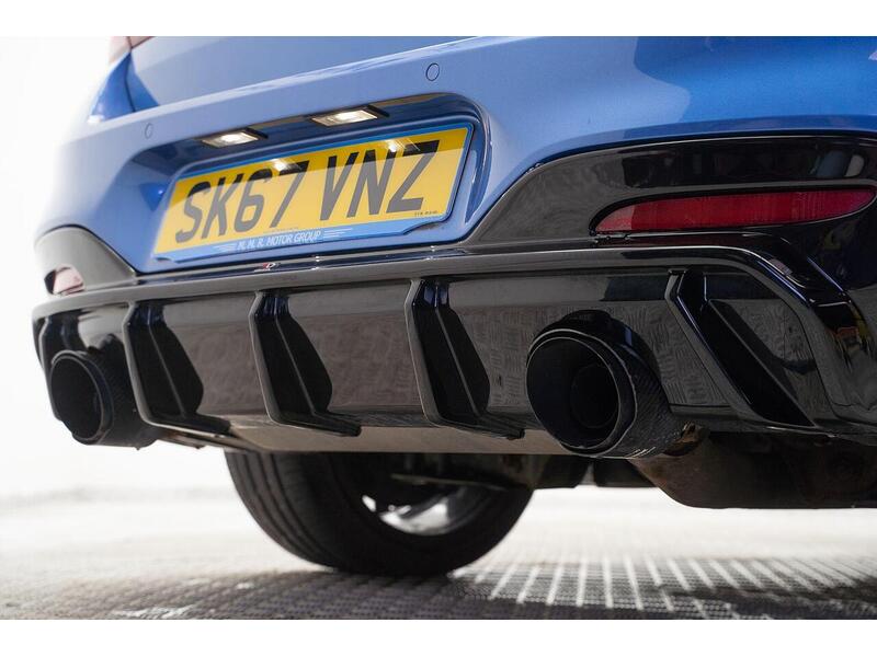 BMW 1 Series 3.0 M140i Shadow Edition Auto Euro 6 (s/s) 5dr - U1509