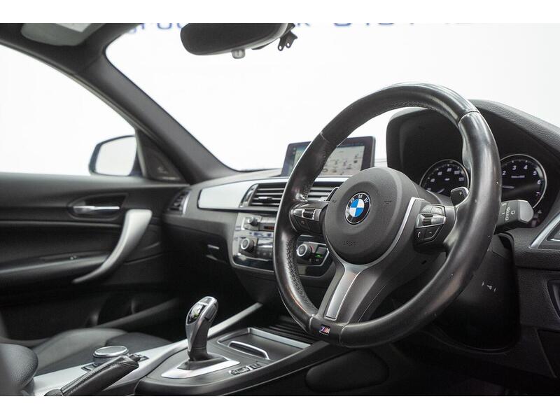 BMW 1 Series 3.0 M140i Shadow Edition Auto Euro 6 (s/s) 5dr - U1509