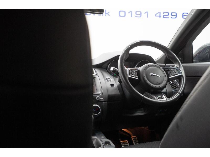Jaguar E-PACE 2.0 D150 R-Dynamic Euro 6 (s/s) 5dr - U1513