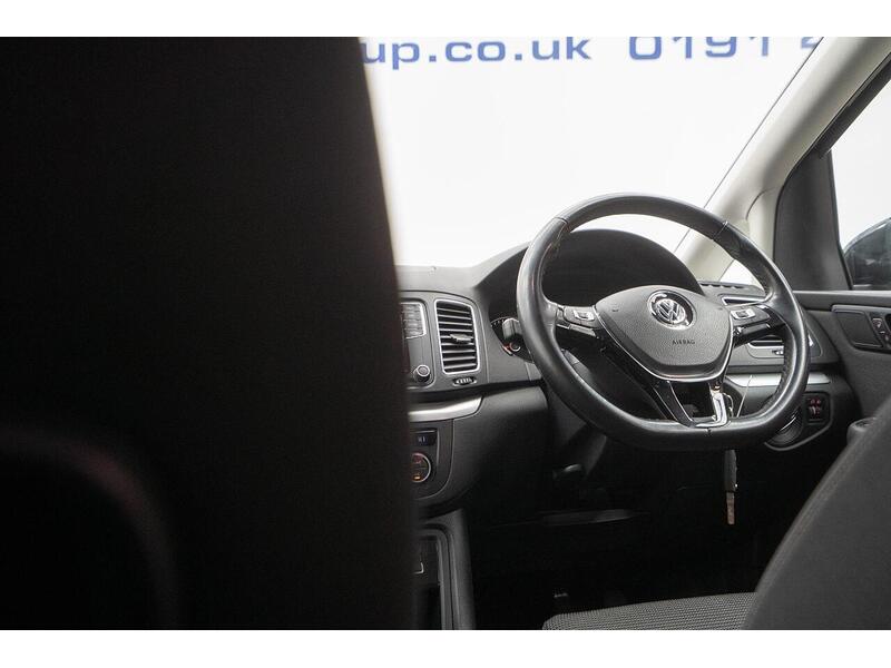 Volkswagen Sharan 2.0 TDI SE DSG Euro 6 (s/s) 5dr - U1518