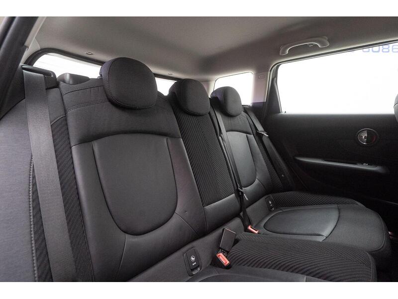 MINI Clubman 1.5 Cooper Euro 6 (s/s) 6dr - U1522