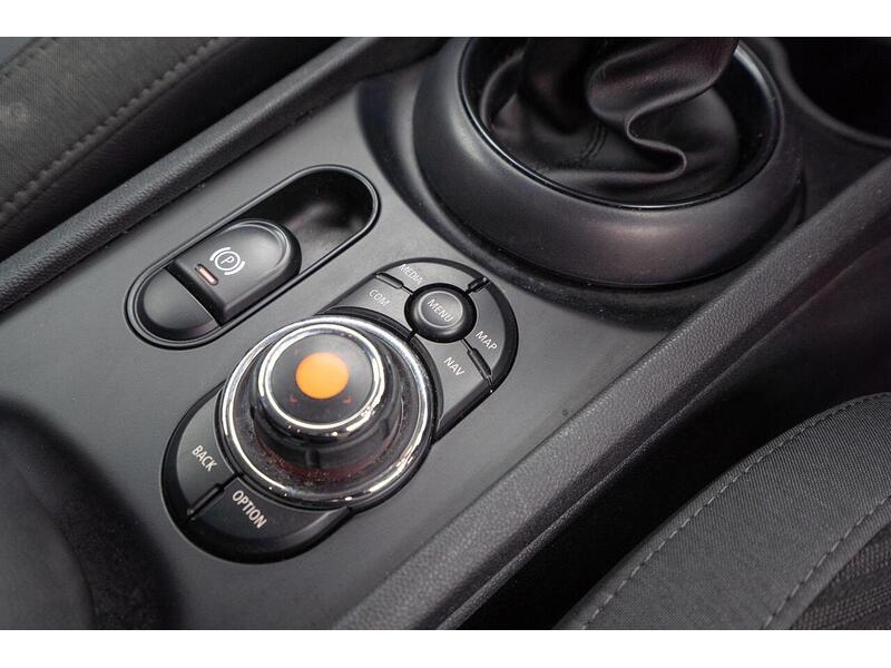MINI Clubman 1.5 Cooper Euro 6 (s/s) 6dr - U1522