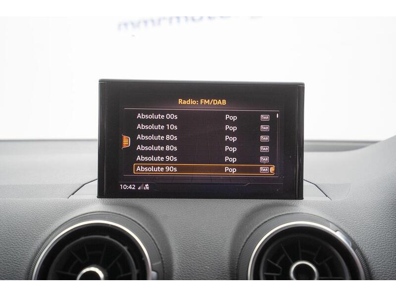 Audi Q2 1.6 TDI 30 S line Euro 6 (s/s) 5dr - U1536