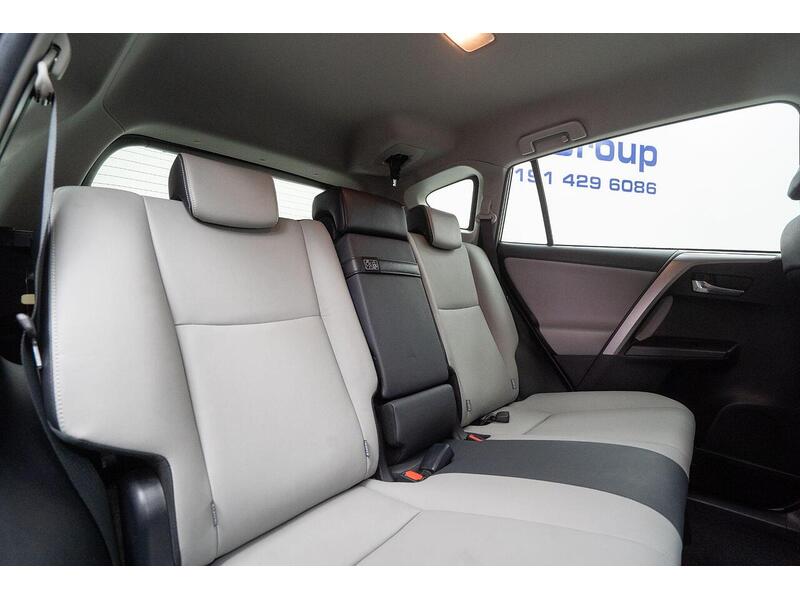 Toyota RAV4 RAV4 Excel SUV 2 Automatic Petrol Hybrid - U1537