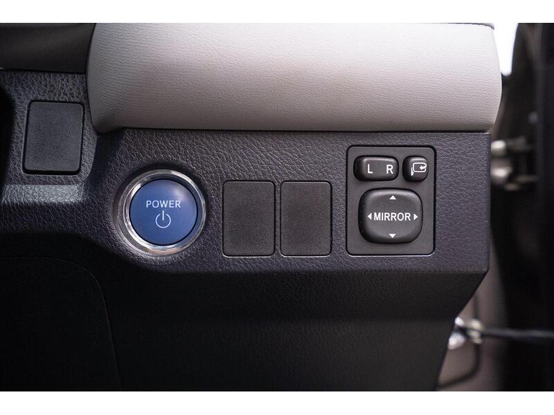 Toyota RAV4 RAV4 Excel SUV 2 Automatic Petrol Hybrid - U1537