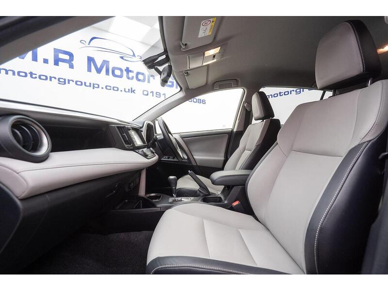 Toyota RAV4 RAV4 Excel SUV 2 Automatic Petrol Hybrid - U1537