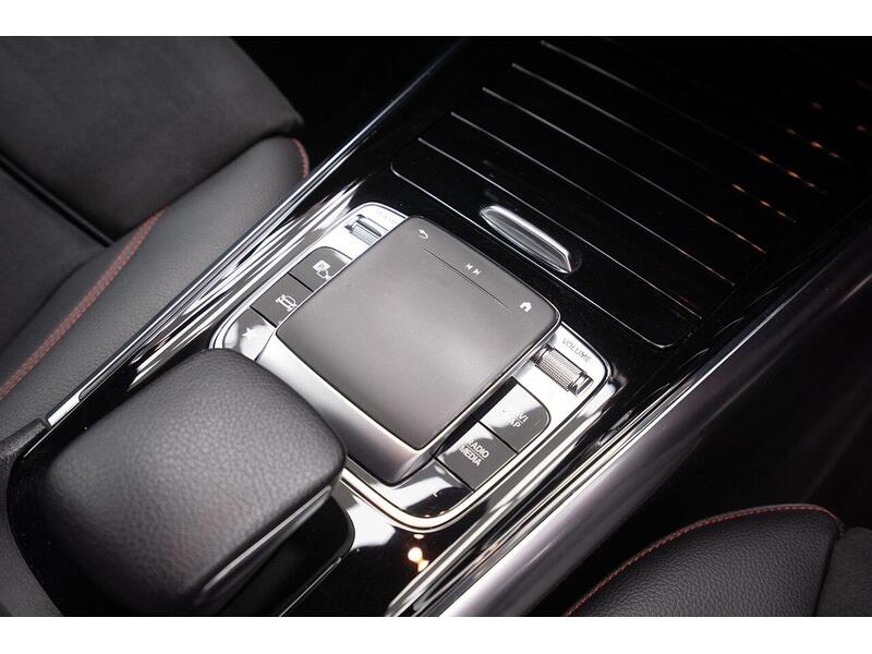 Mercedes-Benz B Class B Class AMG Line MPV 1 Automatic Diesel - U1600