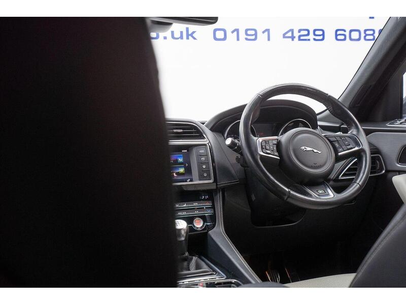 Jaguar F-PACE 2.0 D165 R-Sport Euro 6 (s/s) 5dr - U1601