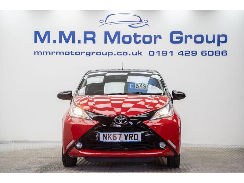 Toyota AYGO 1.0 VVT-i x-cite 4 Red Bi-Tone Euro 6 5dr - U1623