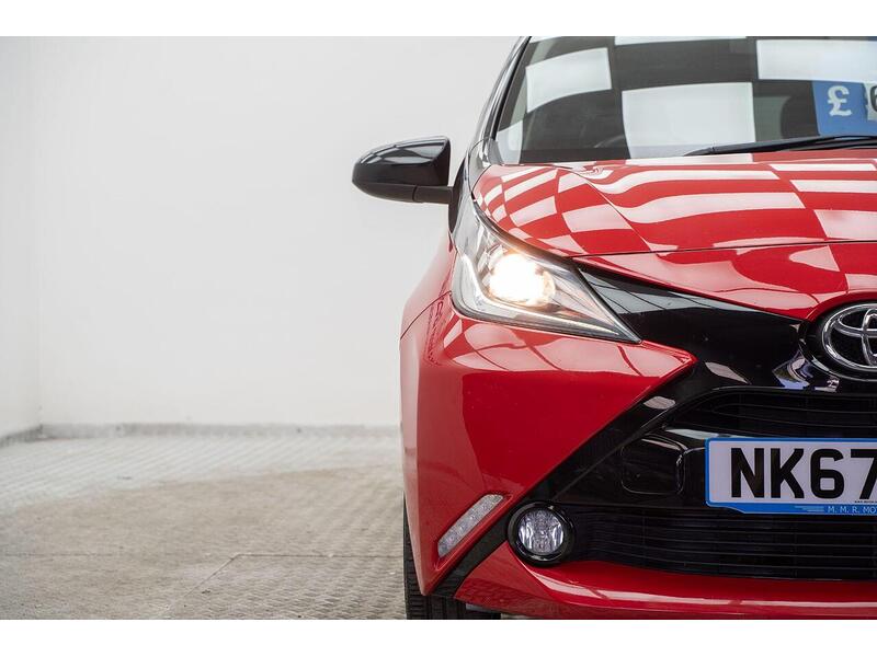 Toyota AYGO 1.0 VVT-i x-cite 4 Red Bi-Tone Euro 6 5dr - U1623