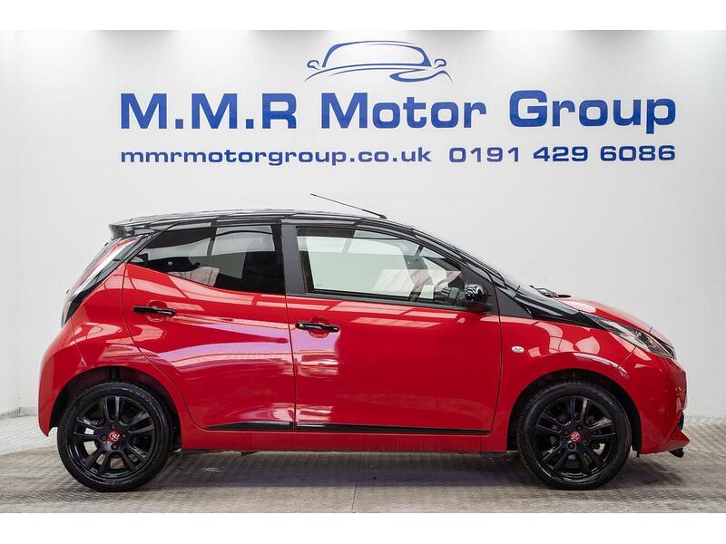 Toyota AYGO 1.0 VVT-i x-cite 4 Red Bi-Tone Euro 6 5dr - U1623