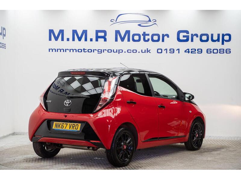 Toyota AYGO 1.0 VVT-i x-cite 4 Red Bi-Tone Euro 6 5dr - U1623