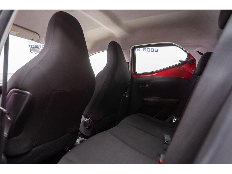 Toyota AYGO 1.0 VVT-i x-cite 4 Red Bi-Tone Euro 6 5dr - U1623