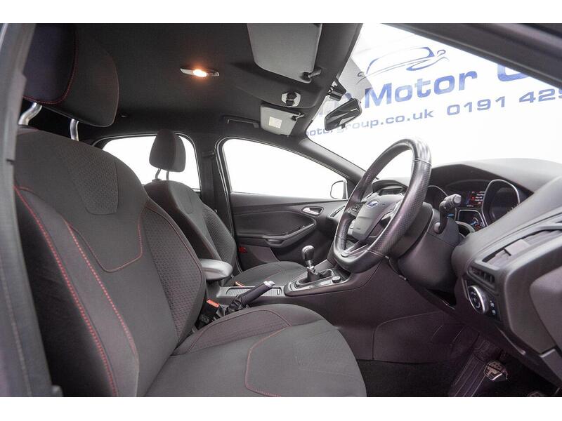 Ford Focus 1.5 TDCi ST-Line Euro 6 (s/s) 5dr - U1652