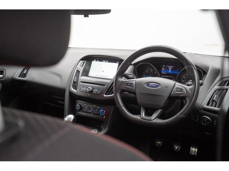 Ford Focus 1.5 TDCi ST-Line Euro 6 (s/s) 5dr - U1652