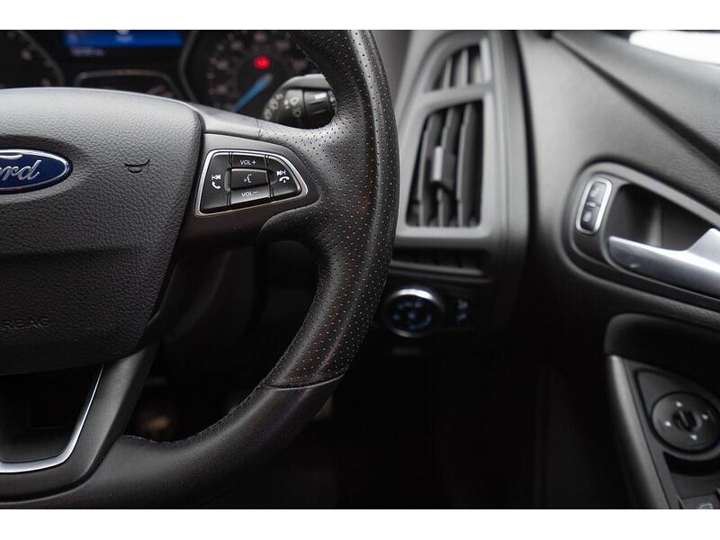 Ford Focus 1.5 TDCi ST-Line Euro 6 (s/s) 5dr - U1652