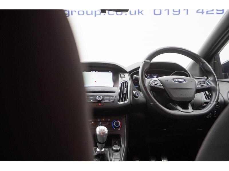 Ford Focus 1.5 TDCi ST-Line Euro 6 (s/s) 5dr - U1652
