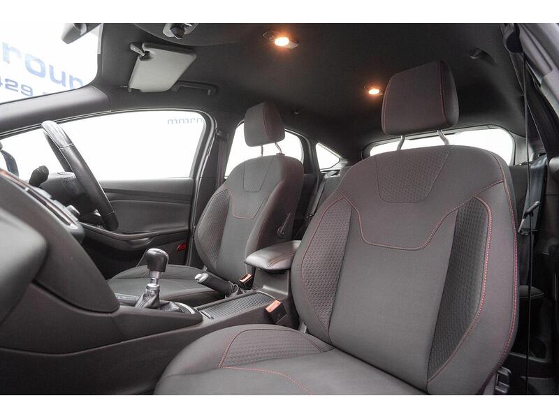 Ford Focus 1.5 TDCi ST-Line Euro 6 (s/s) 5dr - U1652