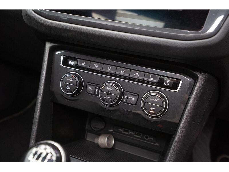 Volkswagen Tiguan 2.0 TDI R-Line Tech Euro 6 (s/s) 5dr - U1679