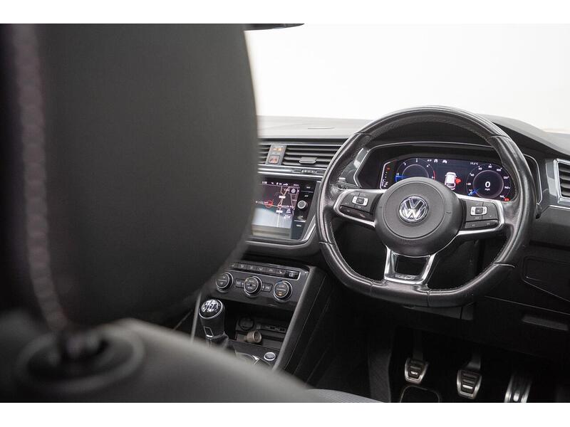 Volkswagen Tiguan 2.0 TDI R-Line Tech Euro 6 (s/s) 5dr - U1679