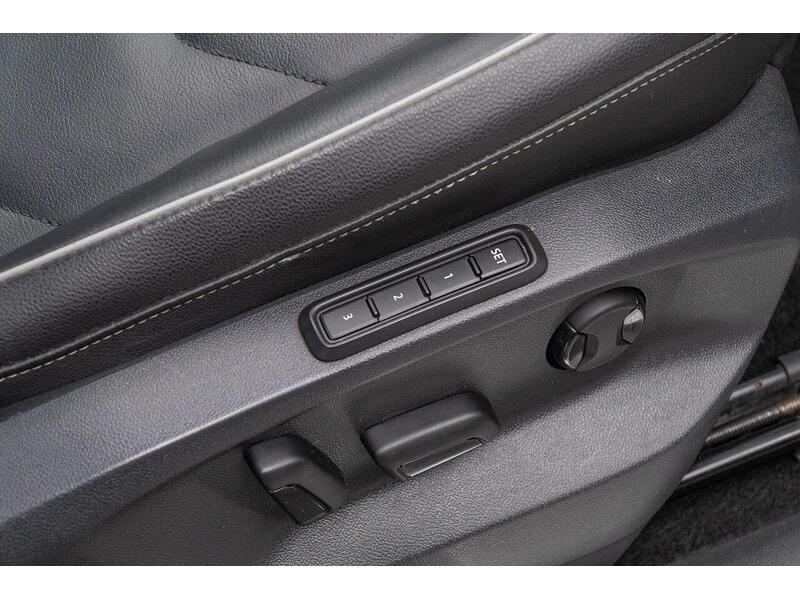 Volkswagen Tiguan 2.0 BiTDI R-Line DSG 4Motion Euro 6 (s/s) 5dr - U1777