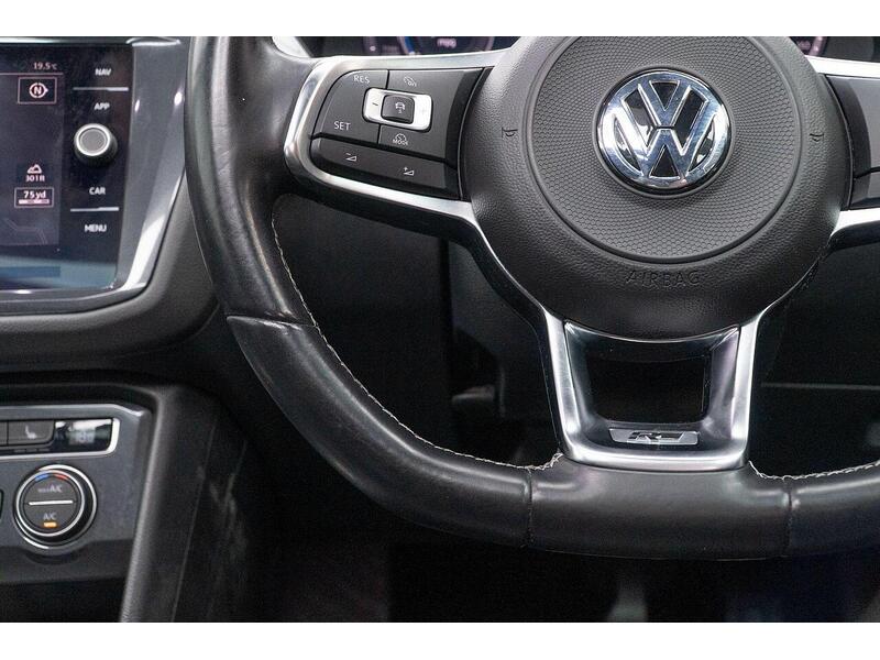 Volkswagen Tiguan 2.0 BiTDI R-Line DSG 4Motion Euro 6 (s/s) 5dr - U1777