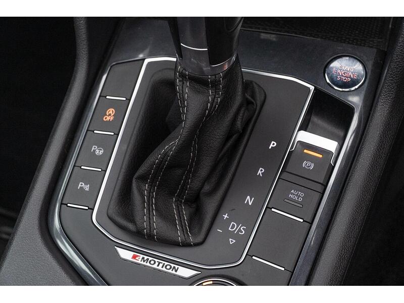Volkswagen Tiguan 2.0 BiTDI R-Line DSG 4Motion Euro 6 (s/s) 5dr - U1777