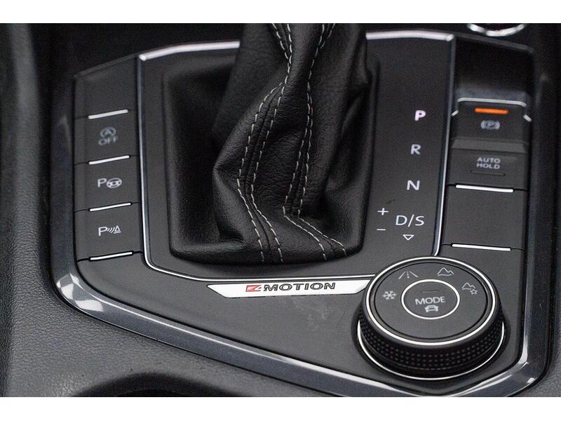 Volkswagen Tiguan 2.0 BiTDI R-Line DSG 4Motion Euro 6 (s/s) 5dr - U1777