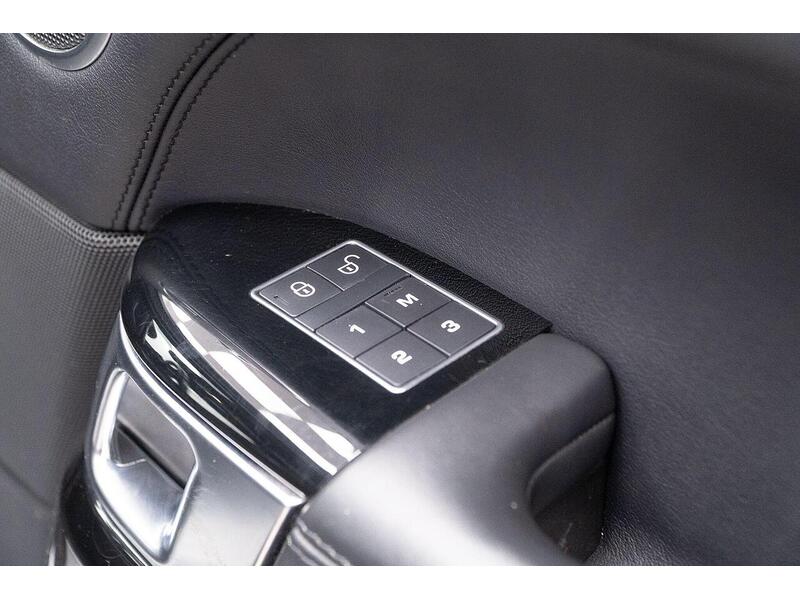 Land Rover Range Rover 3.0 TD V6 Vogue Auto 4WD Euro 6 (s/s) 5dr - U1791
