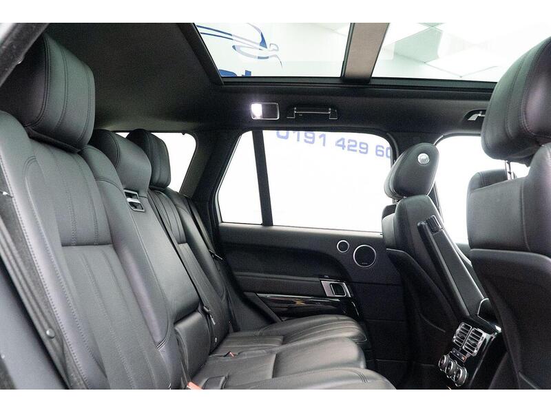 Land Rover Range Rover 3.0 TD V6 Vogue Auto 4WD Euro 6 (s/s) 5dr - U1791