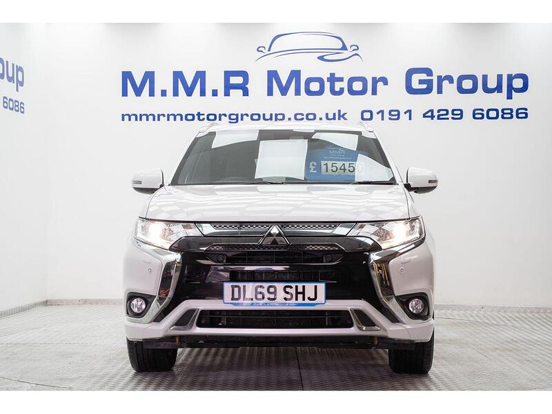 Mitsubishi Outlander 2.4h TwinMotor 13.8kWh Dynamic Safety CVT 4WD Euro 6 (s/s) 5dr - U785