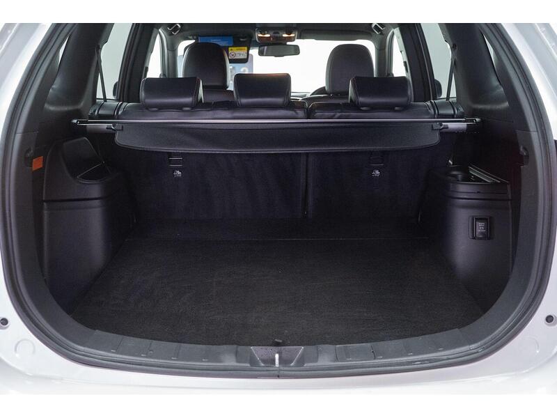 Mitsubishi Outlander 2.4h TwinMotor 13.8kWh Dynamic Safety CVT 4WD Euro 6 (s/s) 5dr - U785