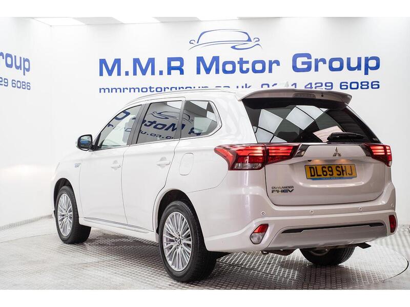 Mitsubishi Outlander 2.4h TwinMotor 13.8kWh Dynamic Safety CVT 4WD Euro 6 (s/s) 5dr - U785