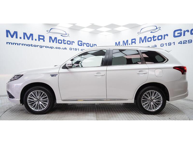 Mitsubishi Outlander 2.4h TwinMotor 13.8kWh Dynamic Safety CVT 4WD Euro 6 (s/s) 5dr - U785