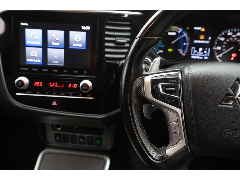 Mitsubishi Outlander 2.4h TwinMotor 13.8kWh Dynamic Safety CVT 4WD Euro 6 (s/s) 5dr - U785