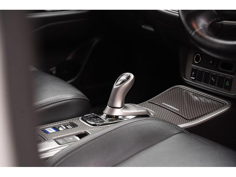 Mitsubishi Outlander 2.4h TwinMotor 13.8kWh Dynamic Safety CVT 4WD Euro 6 (s/s) 5dr - U785