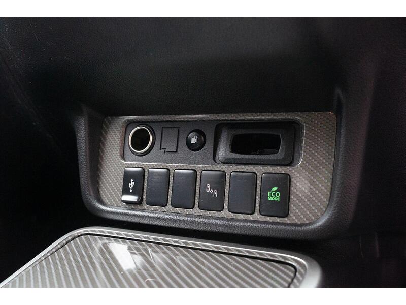 Mitsubishi Outlander 2.4h TwinMotor 13.8kWh Dynamic Safety CVT 4WD Euro 6 (s/s) 5dr - U785