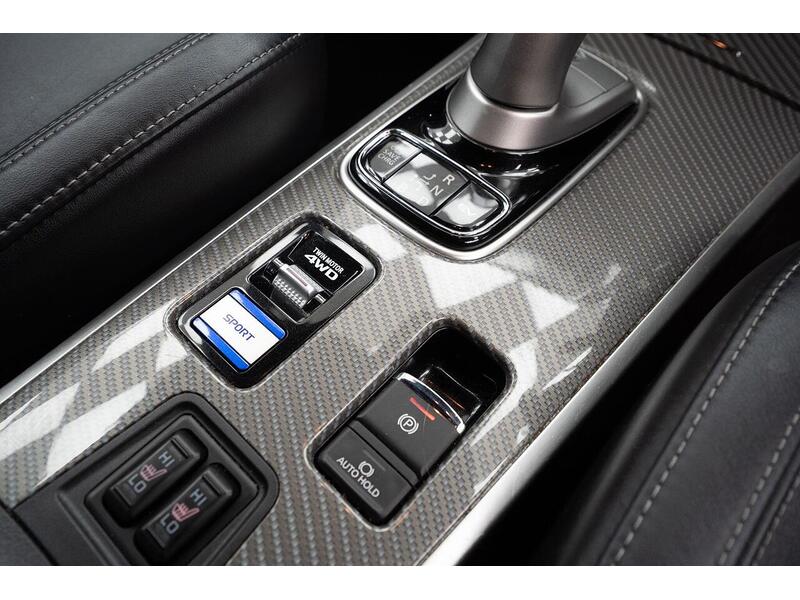 Mitsubishi Outlander 2.4h TwinMotor 13.8kWh Dynamic Safety CVT 4WD Euro 6 (s/s) 5dr - U785