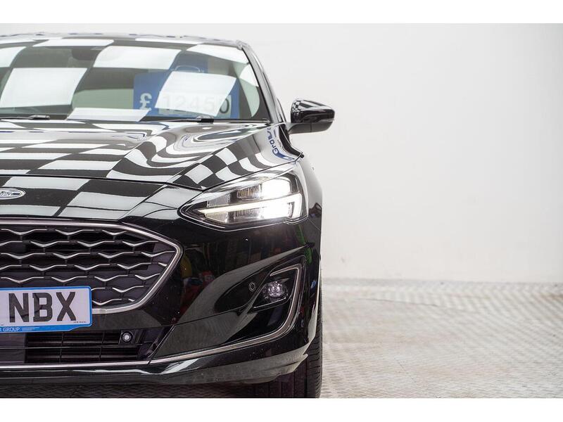 Ford Focus Focus Vignale Hatchback 1 Manual Petrol - U855
