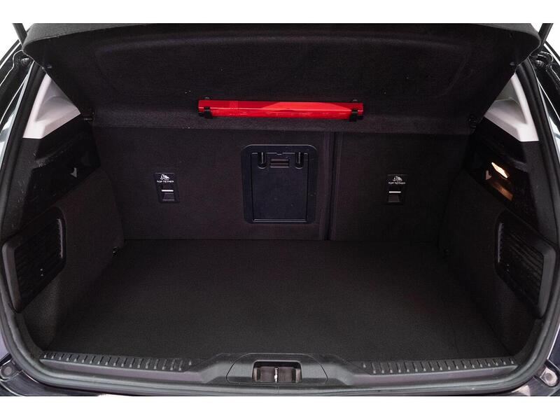 Ford Focus Focus Vignale Hatchback 1 Manual Petrol - U855