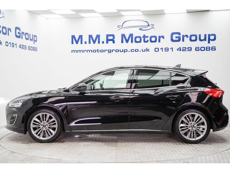 Ford Focus Focus Vignale Hatchback 1 Manual Petrol - U855