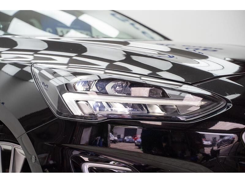 Ford Focus Focus Vignale Hatchback 1 Manual Petrol - U855